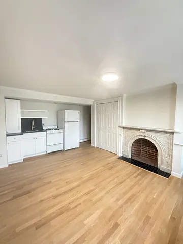 $2,000 | 313 Essex Street, Unit 203, Salem, MA 01970