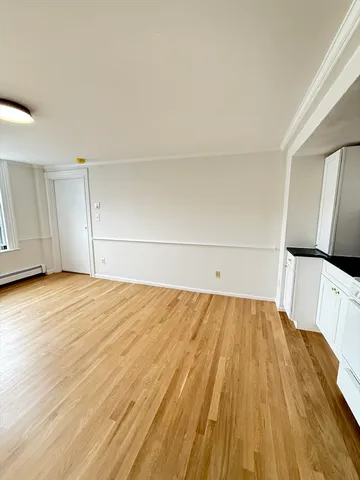 $2,000 | 313 Essex Street, Unit 203, Salem, MA 01970