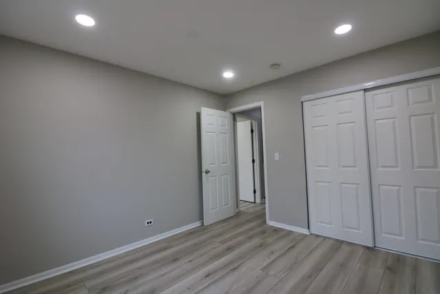 $240,000 | 360 Farmingdale Circle, Vernon Hills, IL 60061