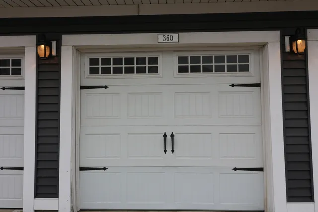 $240,000 | 360 Farmingdale Circle, Vernon Hills, IL 60061