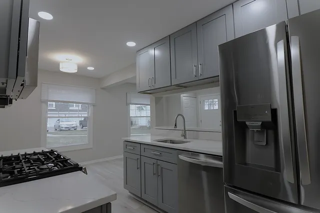 $240,000 | 360 Farmingdale Circle, Vernon Hills, IL 60061