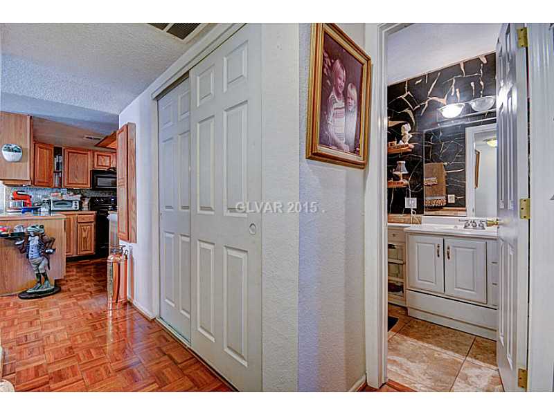 5821 Smoke Ranch Road, Unit D Las Vegas, NV 89108 - Photo 15 of 18 Interior Space/Layout.