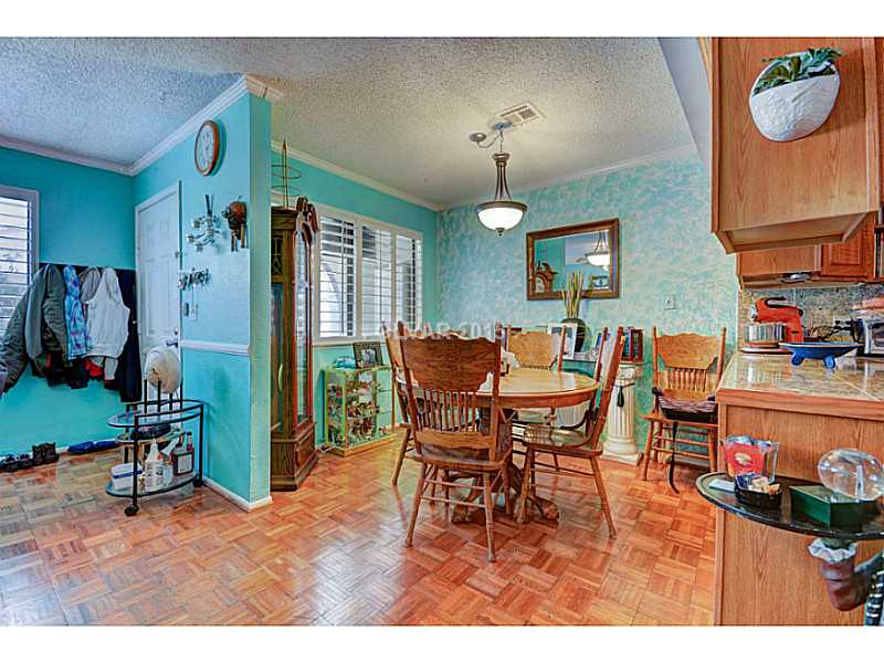 5821 Smoke Ranch Road, Unit D Las Vegas, NV 89108 - Photo 5 of 18 Dining Room.