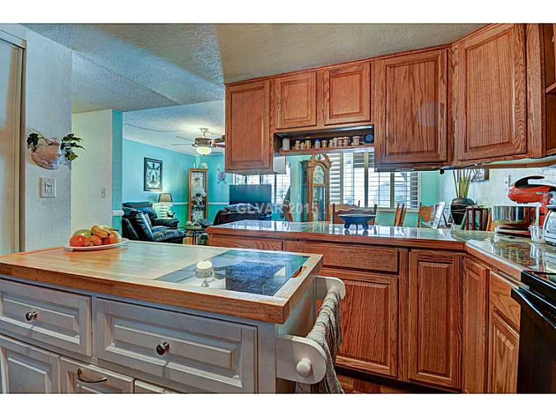 5821 Smoke Ranch Road, Unit D Las Vegas, NV 89108 - Photo 9 of 18 Kitchen.