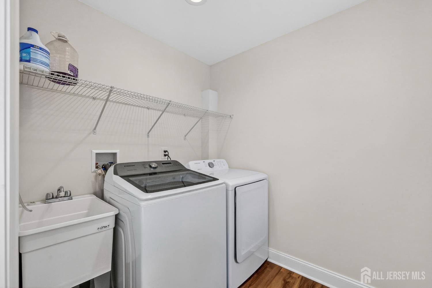 19 Springdale Road Kendall Park, NJ 08824 - Photo 33 of 41