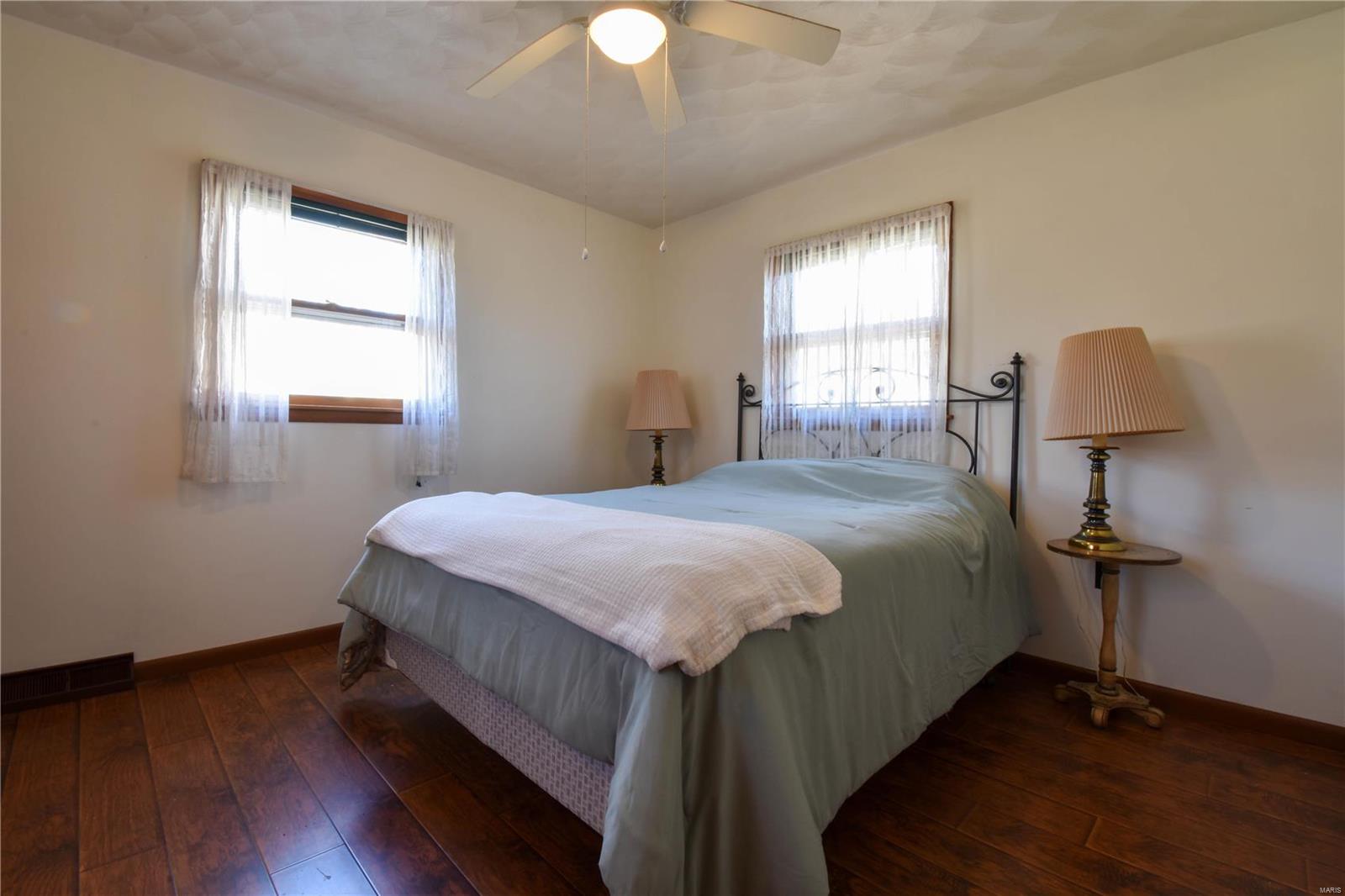 15222 Circle Drive Gillespie, IL 62033 - Photo 18 of 36