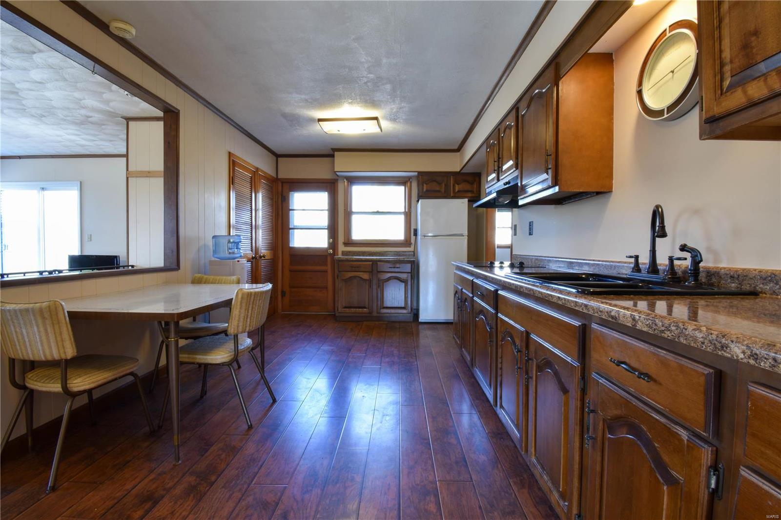 15222 Circle Drive Gillespie, IL 62033 - Photo 8 of 36