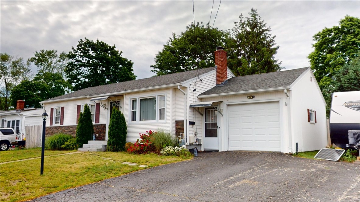 27 Amherst Road Warwick, RI 02889 - Photo 5 of 43