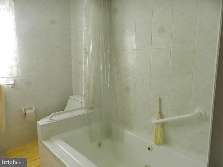 44 Georgetown Road Bordentown, NJ 08505 - Photo 15 of 25 Bathroom