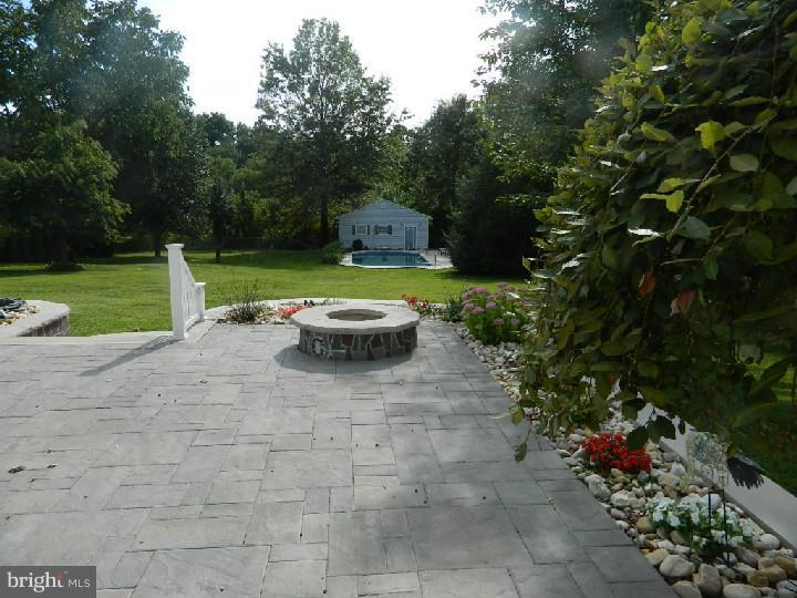 44 Georgetown Road Bordentown, NJ 08505 - Photo 17 of 25 Patio