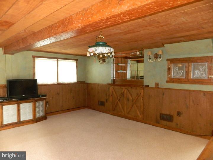 44 Georgetown Road Bordentown, NJ 08505 - Photo 8 of 25 Family Room