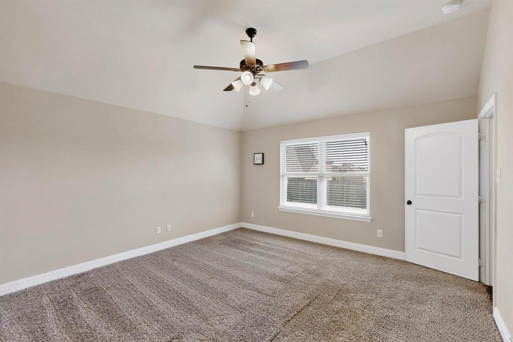 135 Hillcrest Way Crandall, TX 75114 - Photo 12 of 34