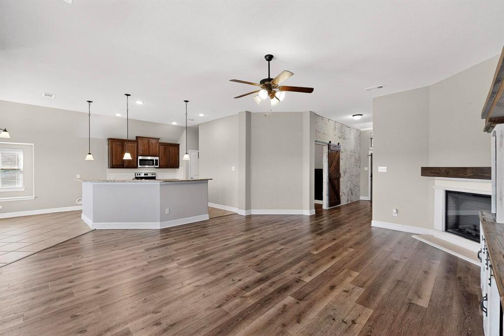 135 Hillcrest Way Crandall, TX 75114 - Photo 5 of 34