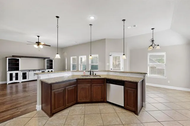 $305,000 | 135 Hillcrest Way, Crandall, TX 75114