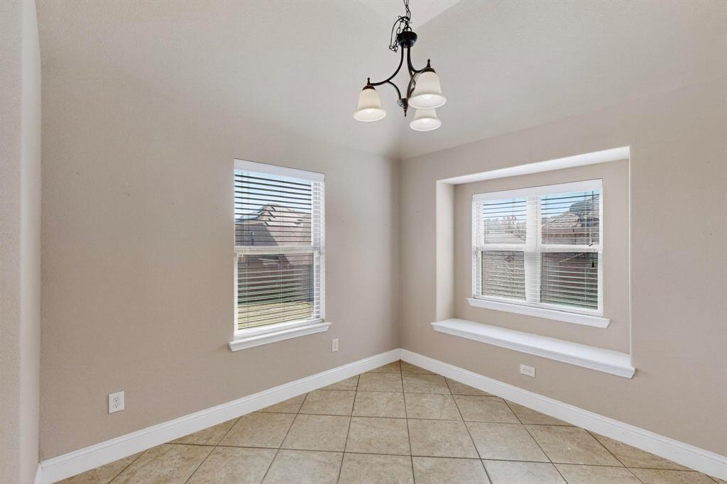 135 Hillcrest Way Crandall, TX 75114 - Photo 9 of 34