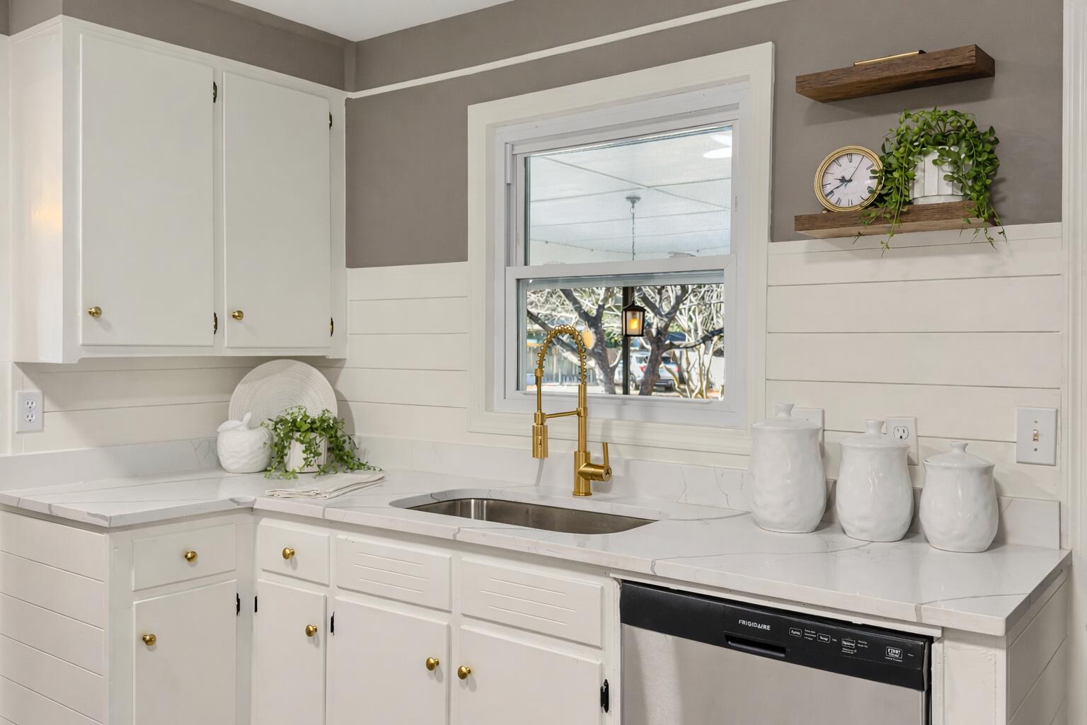1318 Foster Street Charleston, SC 29407 - Photo 9 of 39 ChatGPT Image Apr 3, 2026, 11_55_07 AM