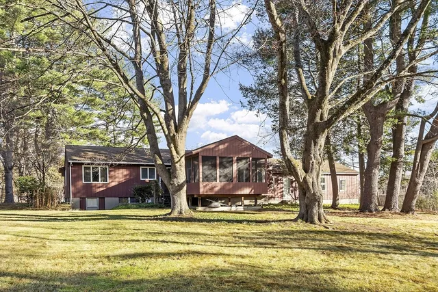 $898,000 | 176 Old Billerica Road, Bedford, MA 01730