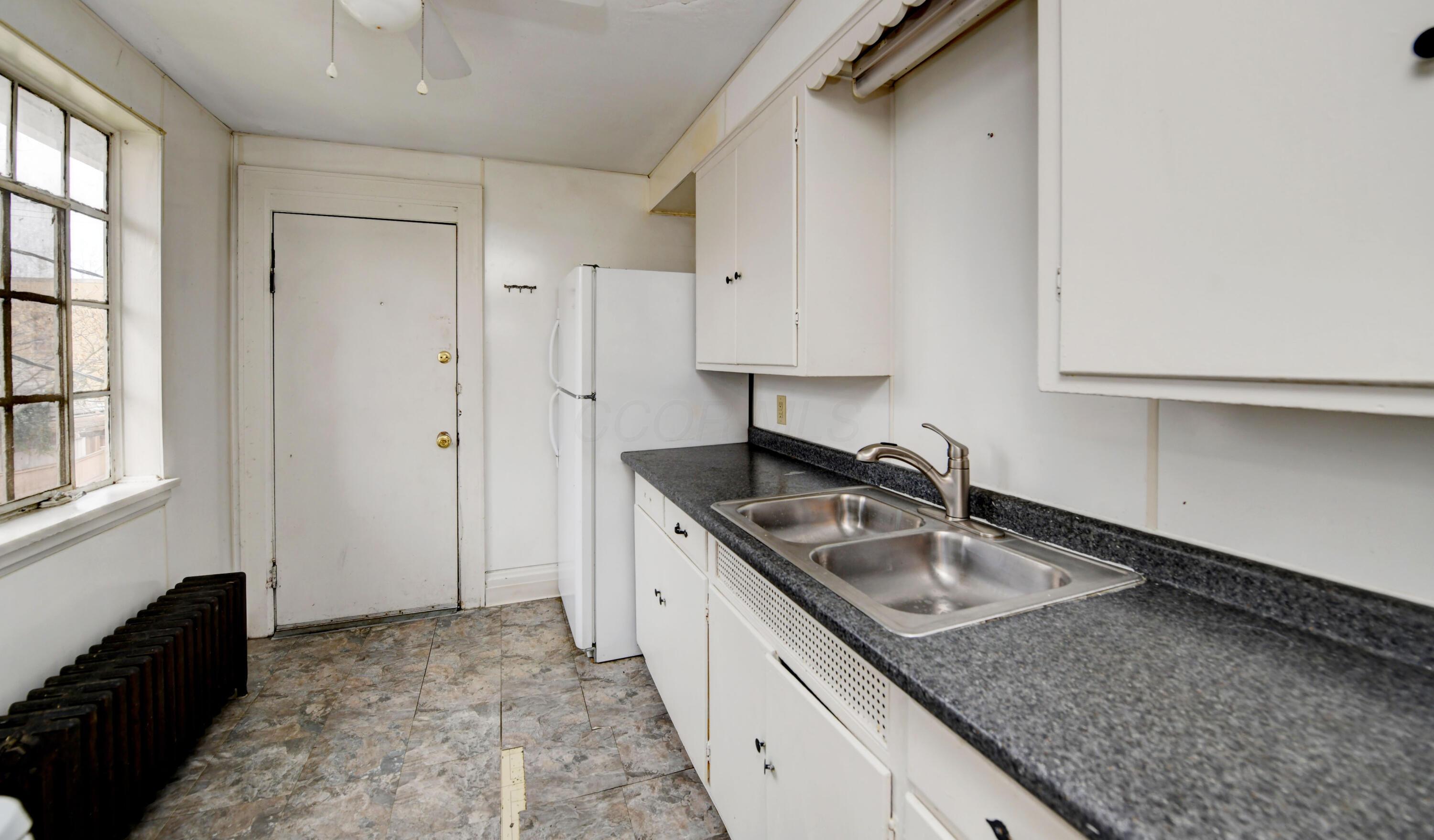1422 Bryden Road Columbus, OH 43205 - Photo 38 of 63 Second Floor unit- Kitchen (2)