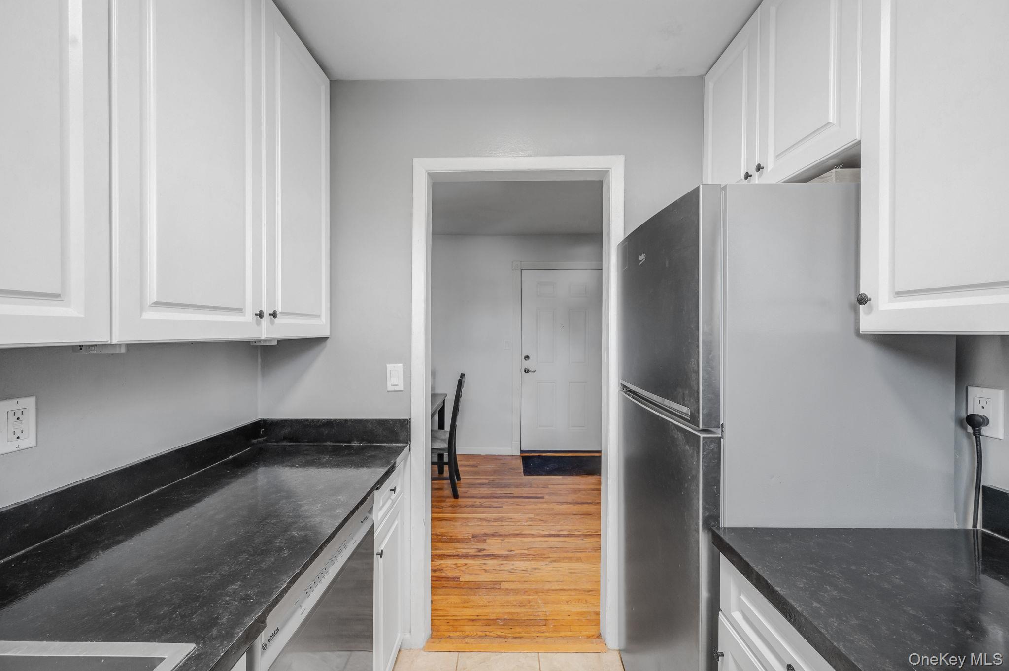 41 Arch Lane, Unit 2B Islip, NY 11751 - Photo 12 of 16