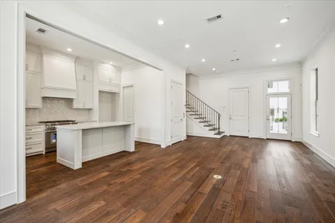$1,545,000 | 209 Sutton Row Place, Houston, TX 77024