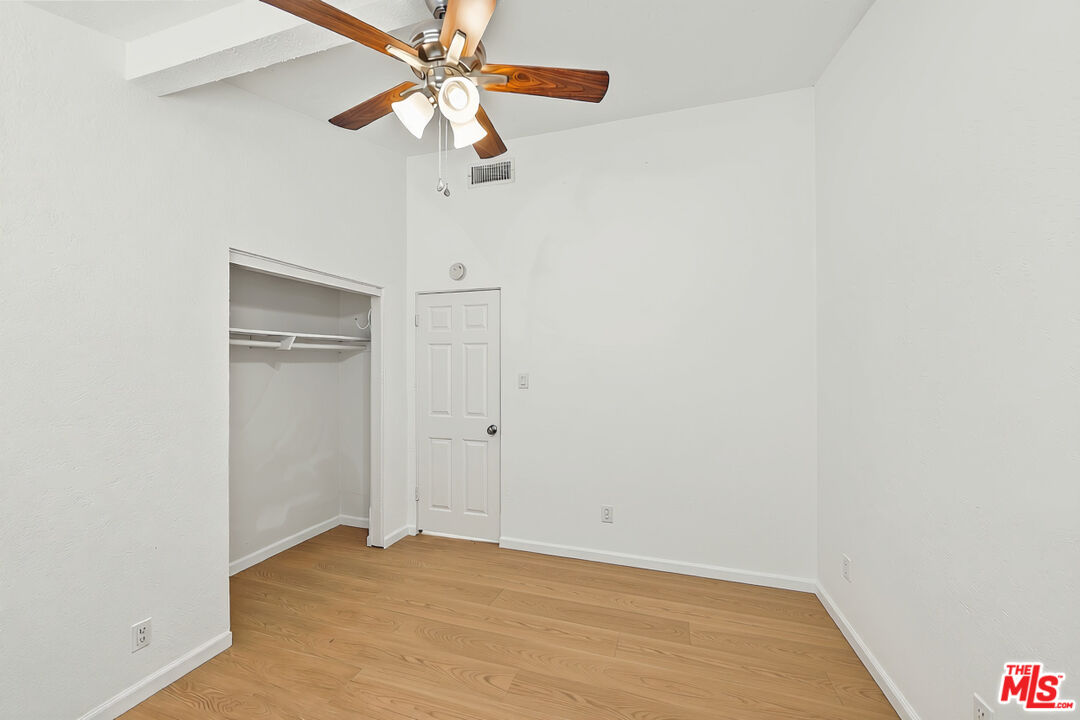 7853 Bothwell Road Reseda, CA 91335 - Photo 15 of 46 Gallery Image 15