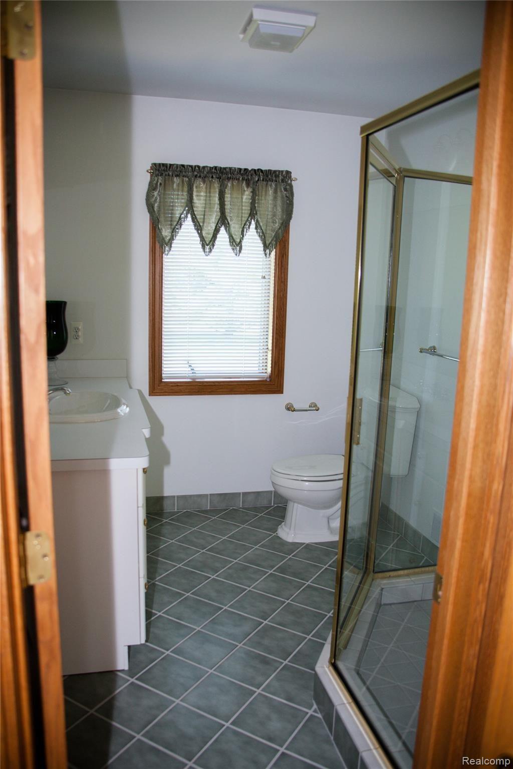 5860 Sandhill Road Almont, MI 48003 - Photo 20 of 47 5860-Sandhill-0033.jpg