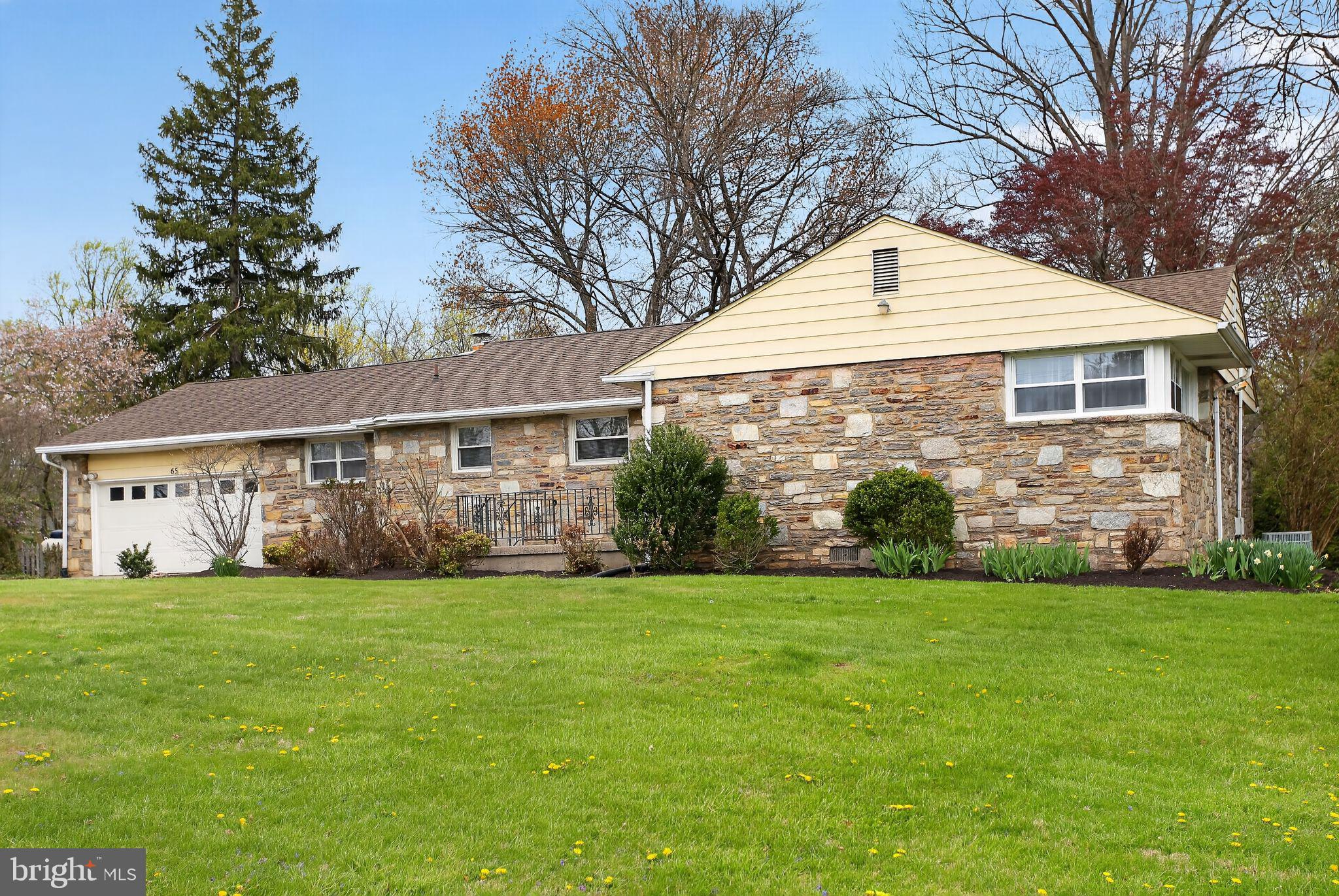 65 Russell Road Phoenixville, PA 19460 - Photo 4 of 47