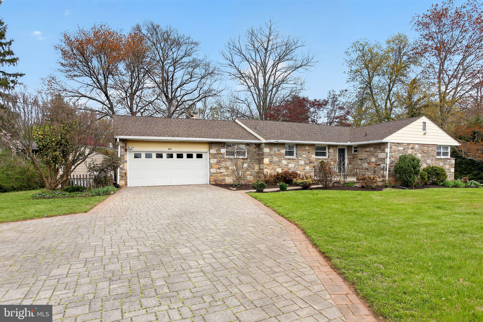 65 Russell Road Phoenixville, PA 19460 - Photo 5 of 47