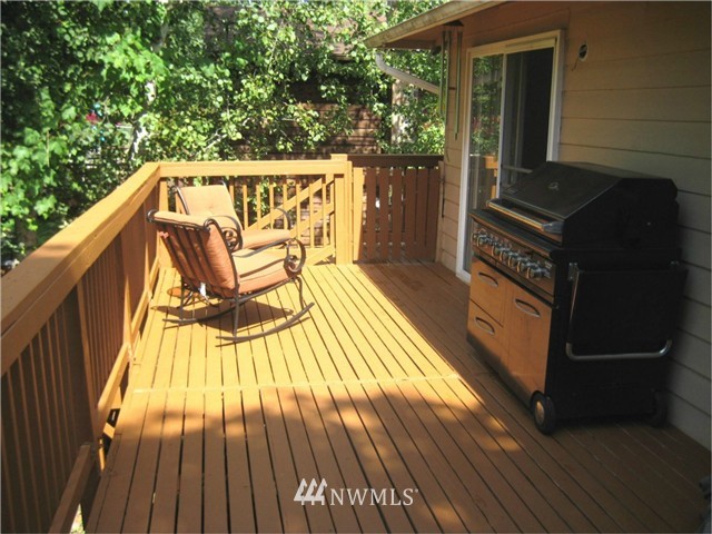 17826 Brook Boulevard Bothell, WA 98012 - Photo 22 of 25