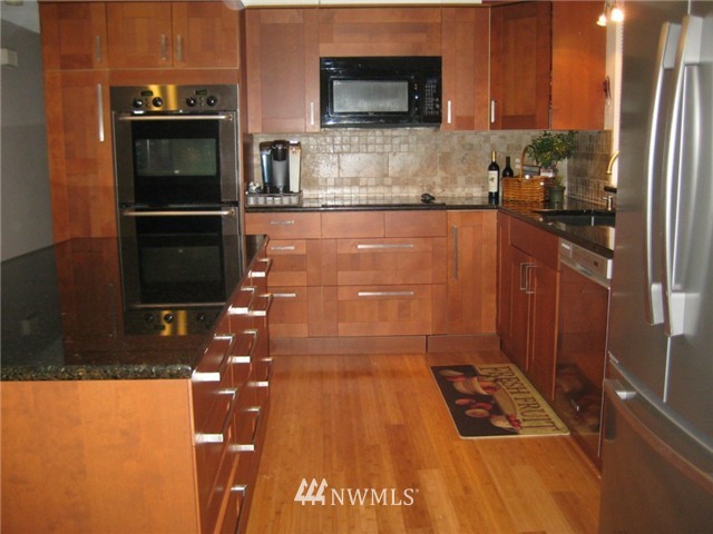 17826 Brook Boulevard Bothell, WA 98012 - Photo 4 of 25