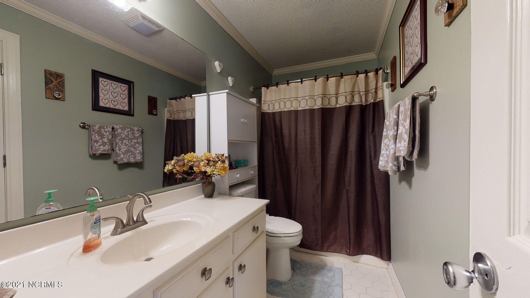 104 Duke Road Winterville, NC 28590 - Photo 12 of 41 41-web-or-mls-104-Duke-Rd-Winterville-NC
