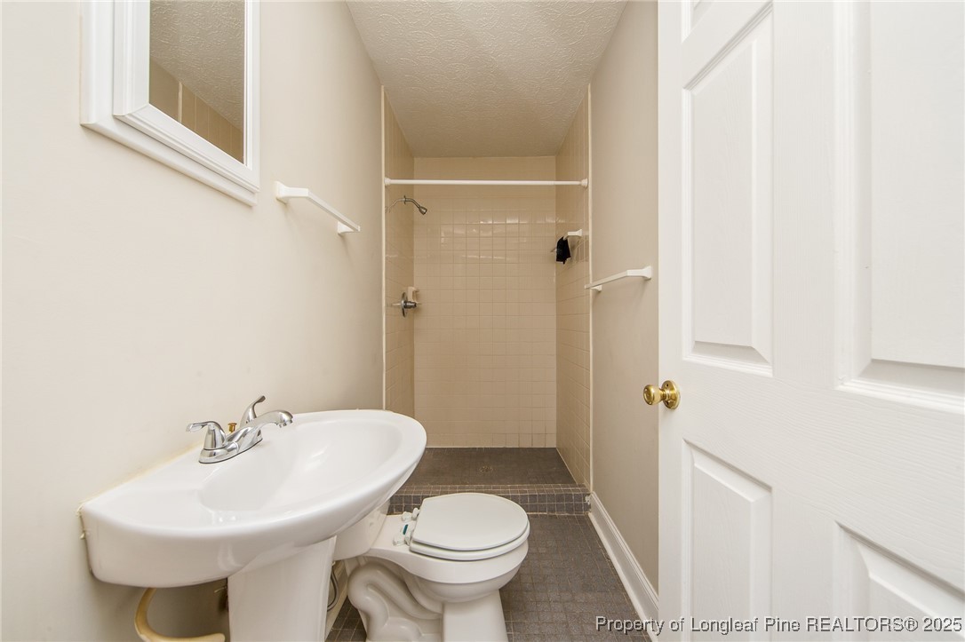 1203 Turnpike Road Fayetteville, NC 28305 - Photo 19 of 35