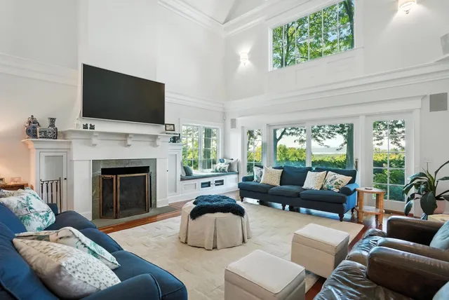 $2,595,000 | 323 Upper Old Town Trail, Charlotte, VT 05445