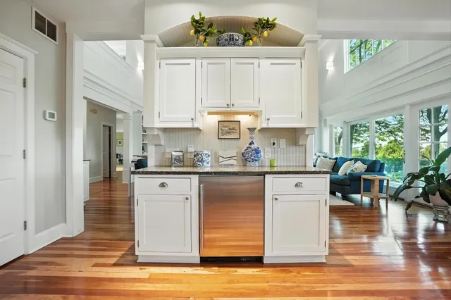 $2,595,000 | 323 Upper Old Town Trail, Charlotte, VT 05445