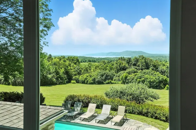 $2,595,000 | 323 Upper Old Town Trail, Charlotte, VT 05445