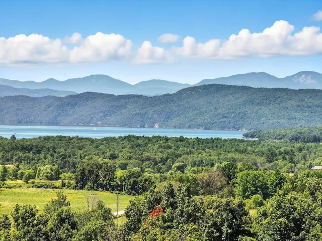 $2,595,000 | 323 Upper Old Town Trail, Charlotte, VT 05445