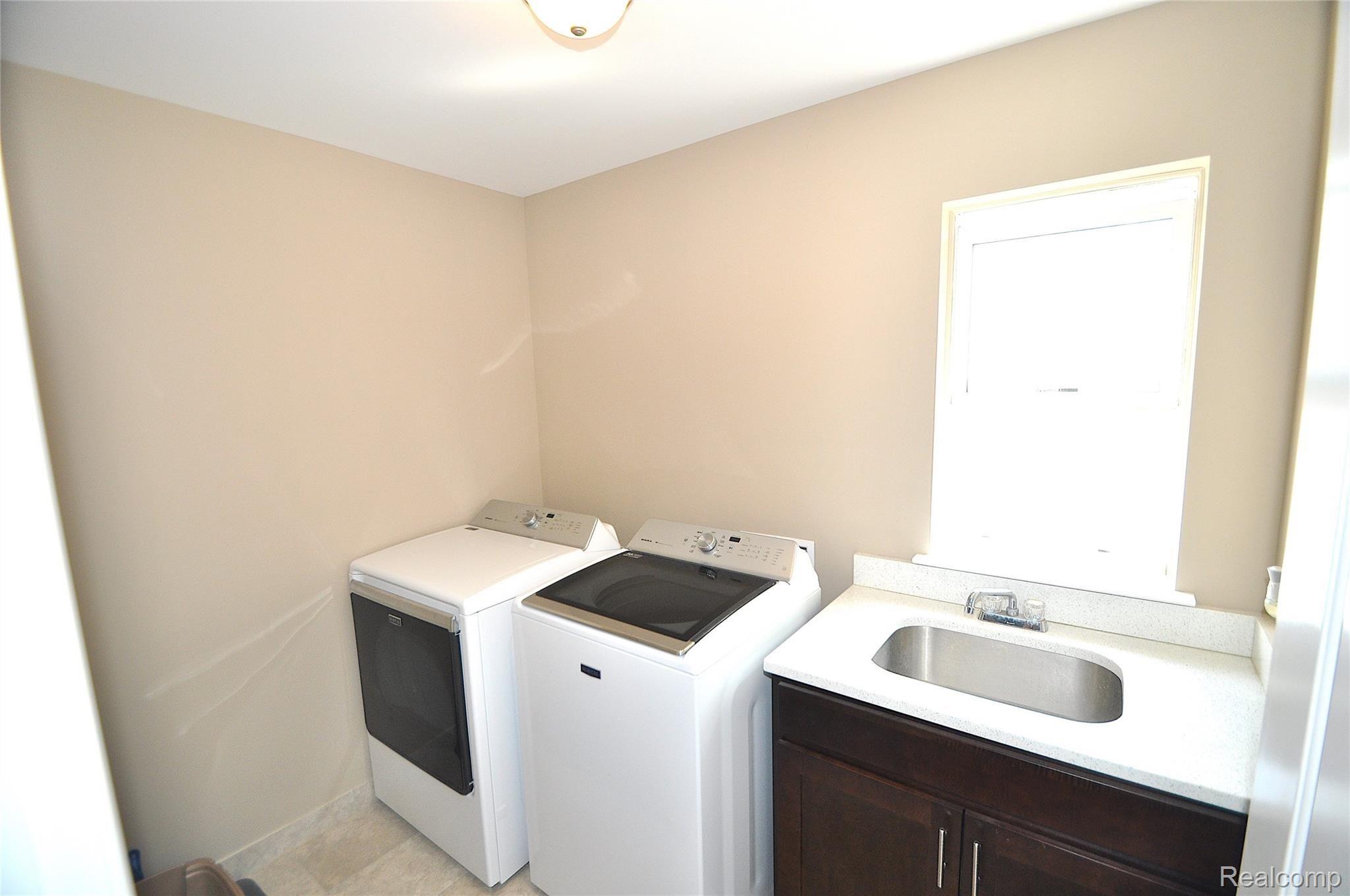 2708 Dearborn Avenue Rochester, MI 48309 - Photo 26 of 29 DSC_0029.JPG