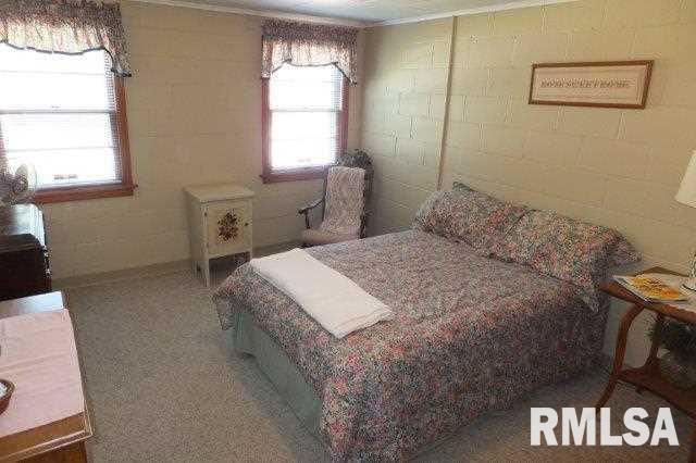2346 Fairhaven Road Davenport, IA 52803 - Photo 11 of 21 Gallery Image 11