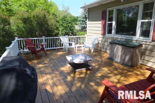 2346 Fairhaven Road Davenport, IA 52803 - Photo 15 of 21 Gallery Image 15