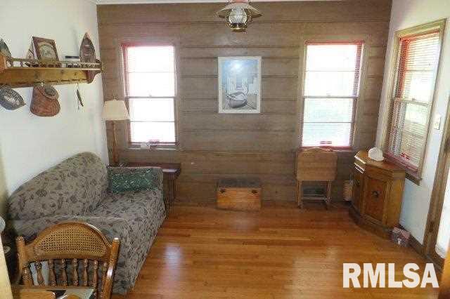 2346 Fairhaven Road Davenport, IA 52803 - Photo 7 of 21 Gallery Image 7