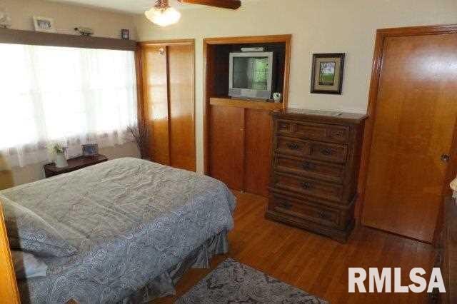 2346 Fairhaven Road Davenport, IA 52803 - Photo 9 of 21 Gallery Image 9