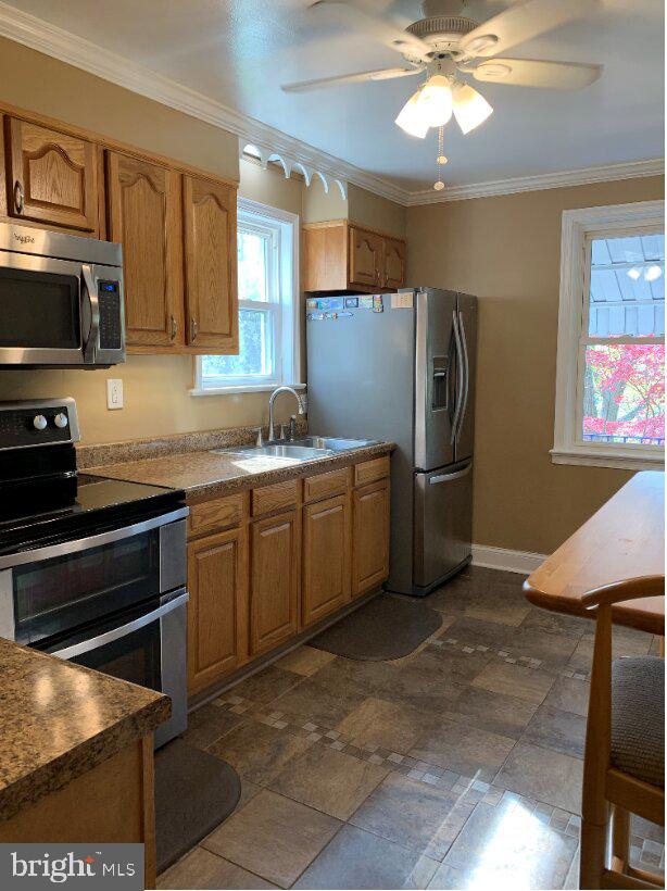 3636 Clifmar Road Baltimore, MD 21244 - Photo 7 of 38