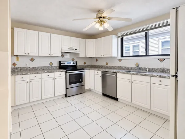 $2,800 | 41 High Street, Unit 3, Everett, MA 02149