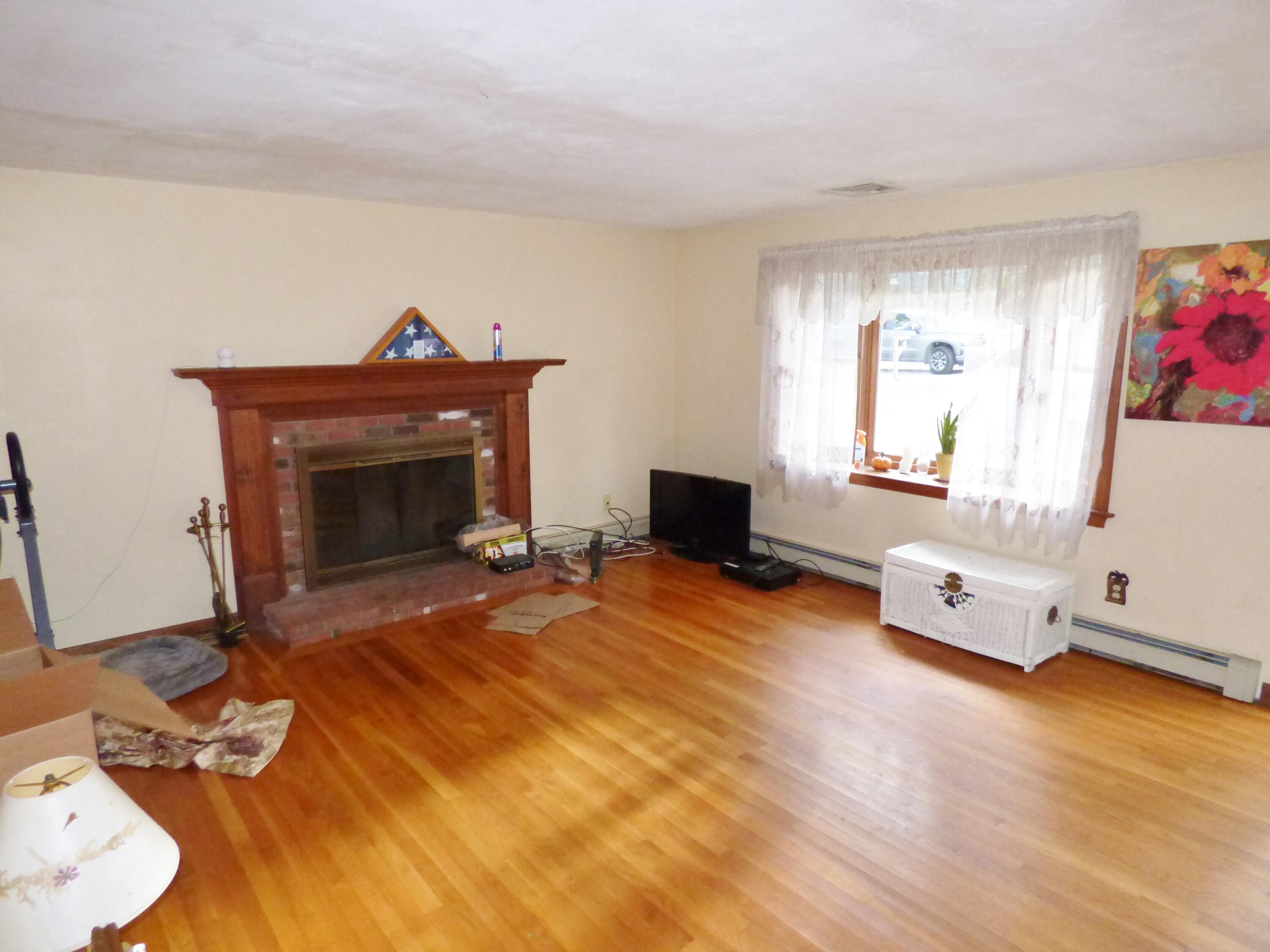 35 Pequot Road Mashpee, MA 02649 - Photo 3 of 16 P1060106 - Copy