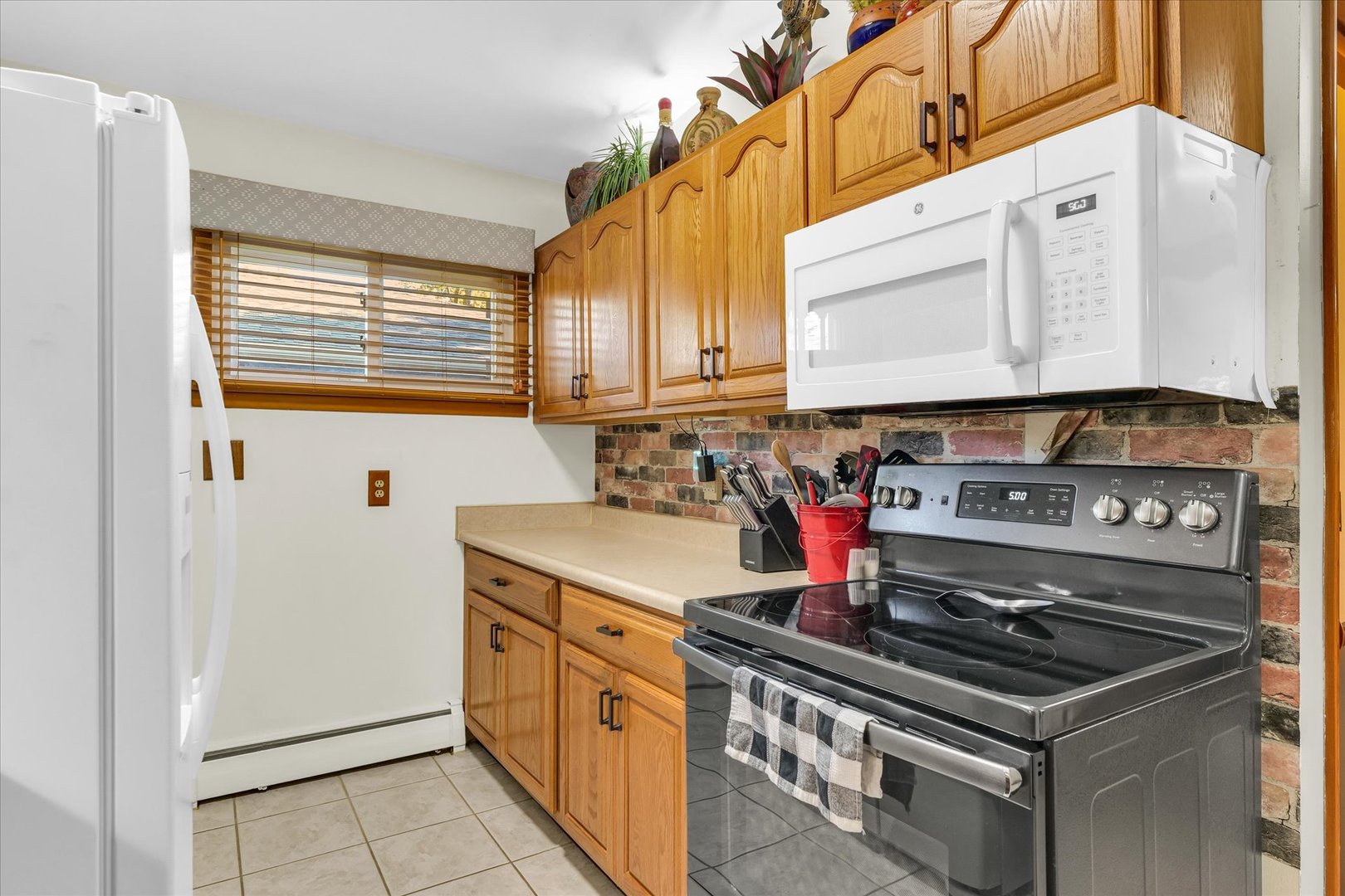 1408 Philo Road Urbana, IL 61802 - Photo 8 of 28 Gallery Image 8