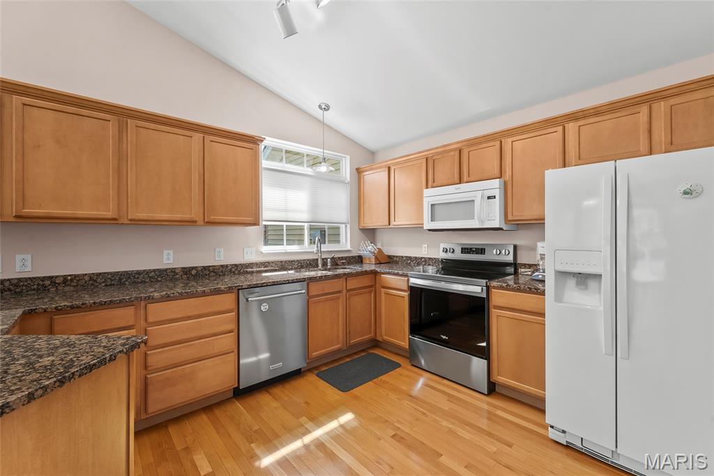 500 Micah's Way Columbia, IL 62236 - Photo 6 of 37