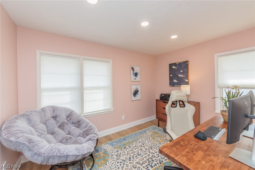 12273 Huffman Road Cleveland, OH 44130 - Photo 23 of 46 Bedroom 3 / Office