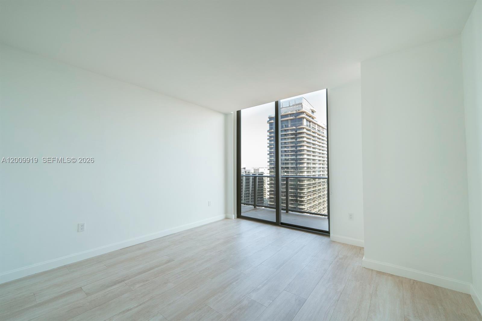 45 Southwest 9th Street, Unit 4906 Miami, FL 33130 - Photo 16 of 39