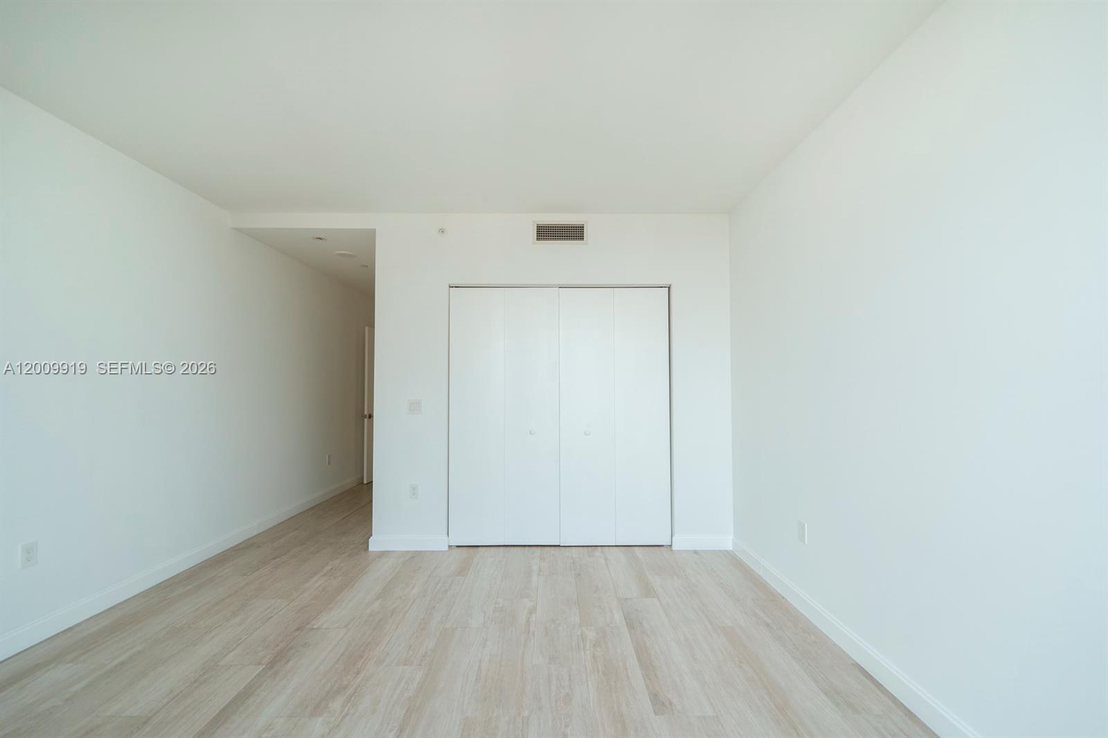 45 Southwest 9th Street, Unit 4906 Miami, FL 33130 - Photo 17 of 39