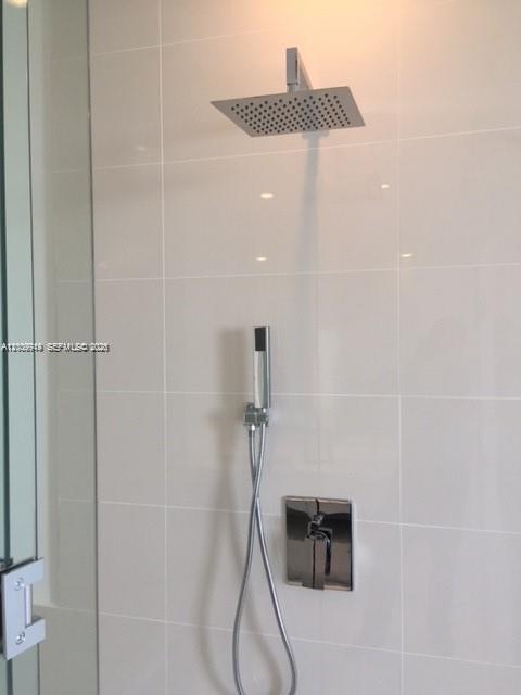 45 Southwest 9th Street, Unit 4906 Miami, FL 33130 - Photo 18 of 19